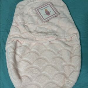 Elements of Style Pink Baby Swaddle Blanket with Velcro closure